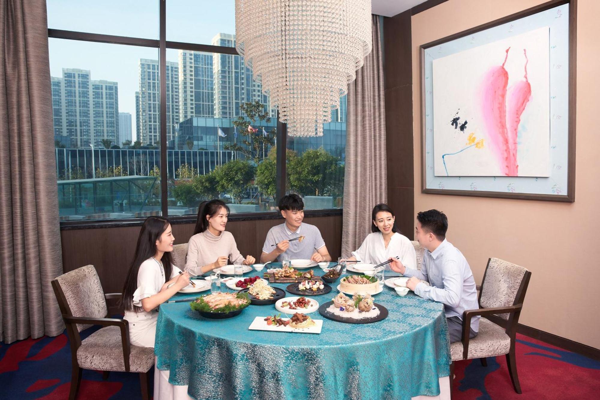 Sheraton Qingdao West Coast Екстериор снимка